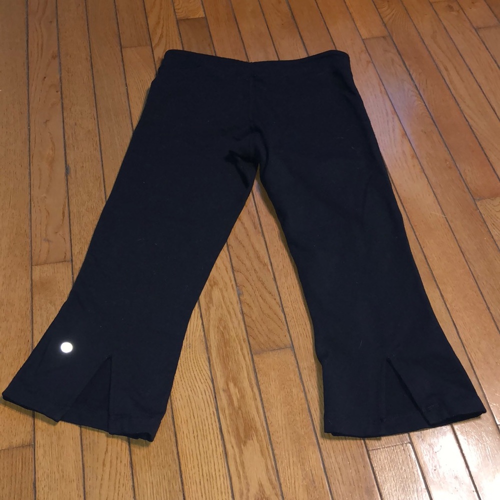 Lululemon athletica flare capri yoga pants
